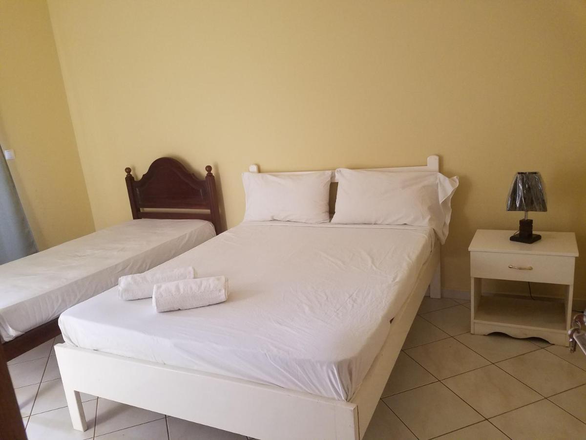 Chez Albino Guest House Sao Filipe Bagian luar foto