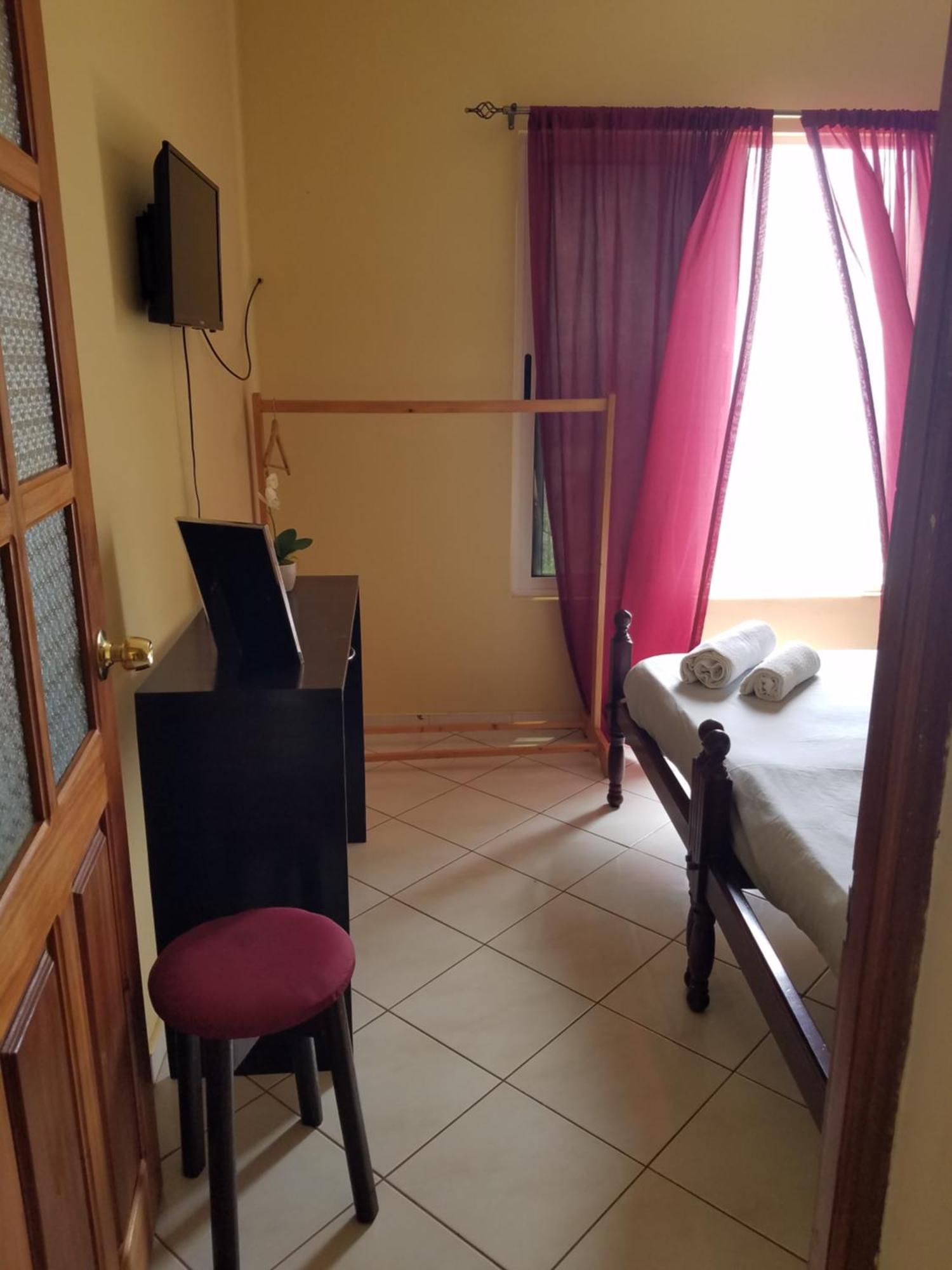 Chez Albino Guest House Sao Filipe Bagian luar foto